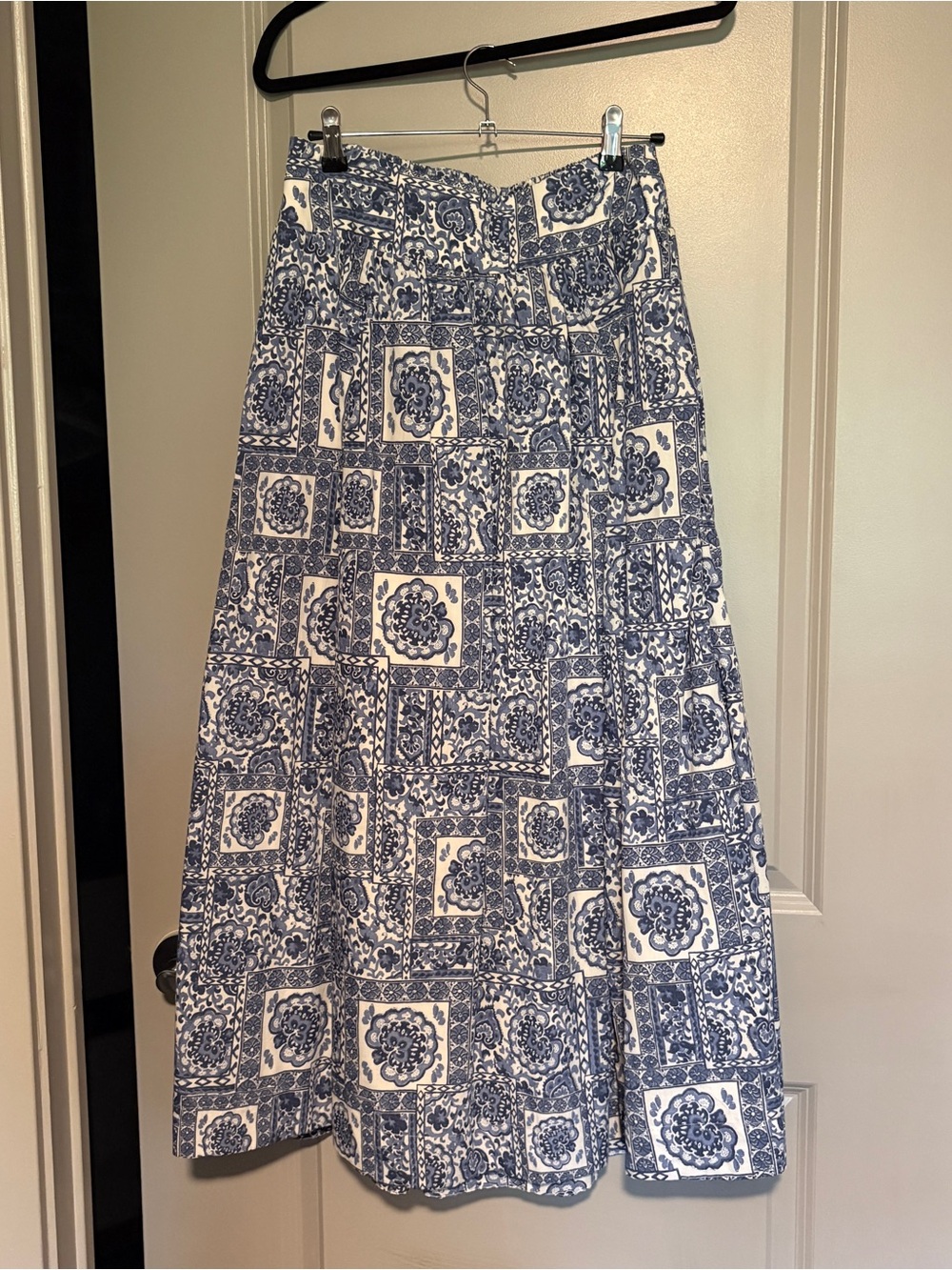 Abercrombie & Fitch Blue and White Tile-Print A-Line Midi Skirt